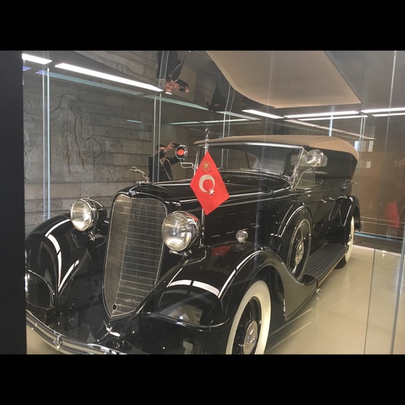 Meet your Posher, Richard - Picture 1 of 1